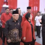 megawati-diapit-jokowi-maruf-amin-tangkapan-layar-youtube_169