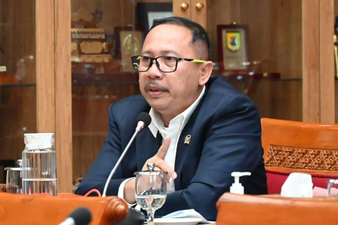 komisi-x-temukan-praktik-manipulasi-data-kondisi-sekolah-di-jember-demi-dapat-akreditasi-baik--thumbnail-638