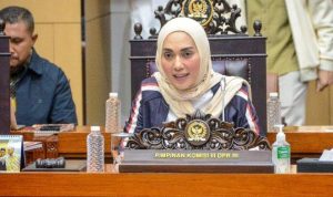 Wakil-Ketua-Komisi-III-DPR-RI-Sari-Yuliati-saat-memimpin-rapat-kerja