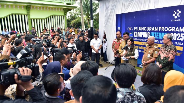 PERESMIAN-KAMPUNG-INTERNET