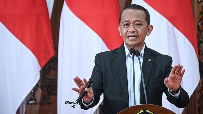 bahlil-laporkan-kinerja-esdm-investasi-tembus-rp2258-t-1754905215155_169 (2)