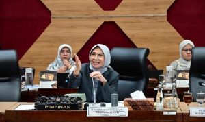Ketua_Komisi_X_DPR_RI__Hetifah_Sjaifudian__Foto__Dok_Karisma20251229090238-768x513