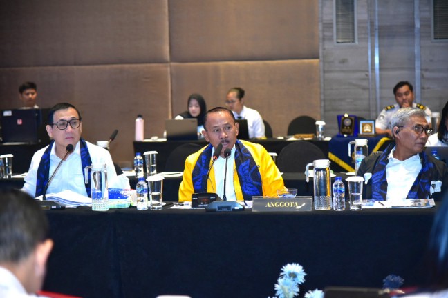 -Anggota_Komisi_XIII_DPR_RI__Maruli_Siahaan_saat_Kunjungan_Kerja_Spesifik__dengan_Kepala_Kantor_Wila20260126083606_copy_648x432