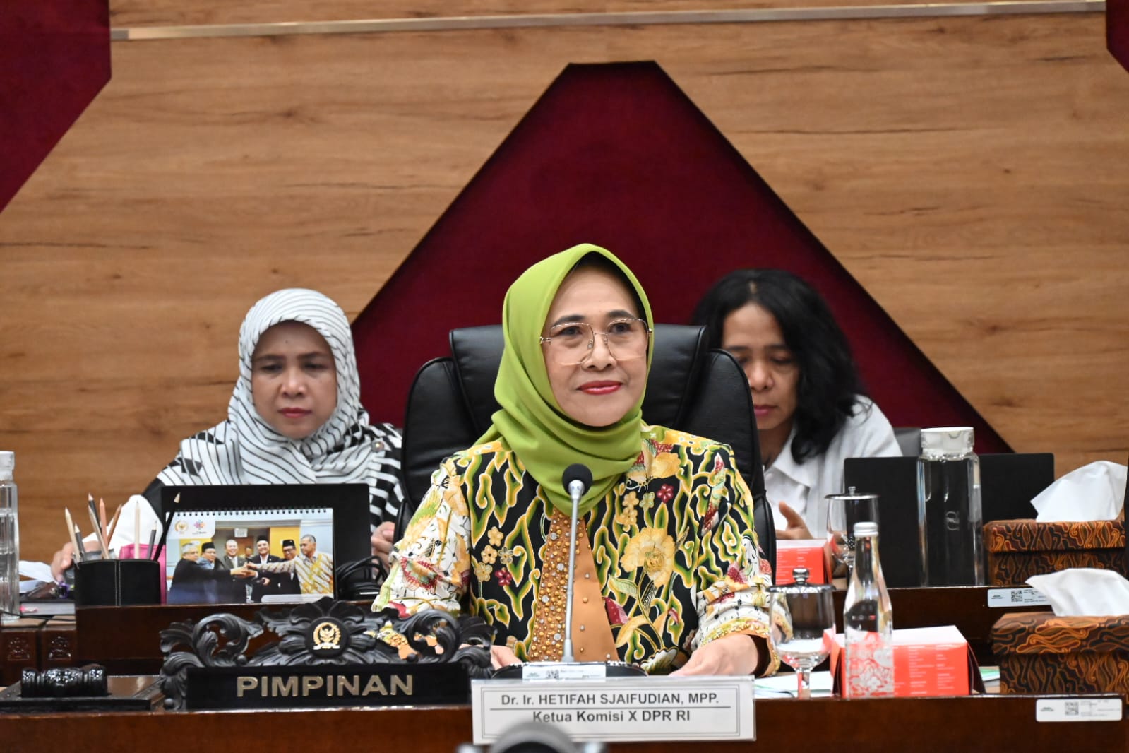 ketua-komisi-x-dpr-ri-hetifah-sjaifudian-sinpoidtim-media-1-16092025-112805 (1)