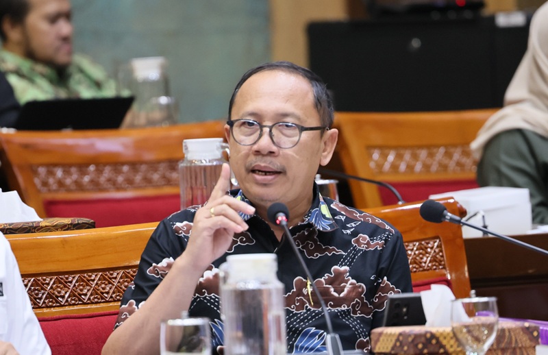 2407--nur purnamasidi dpr ri