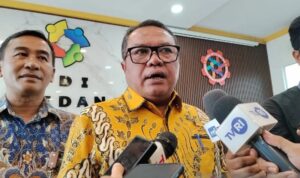 1408--lamhot sinaga dpr