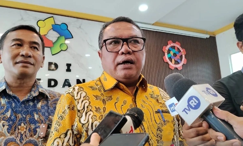 1408--lamhot sinaga dpr